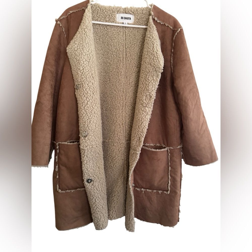 BB Dakota Women’s Reversible Faux Shearling Jacket New in Size Small. - Picture 3 of 7